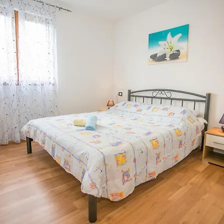 Pleasant Valmonida With Pool, Sauna, Gym And Bbq